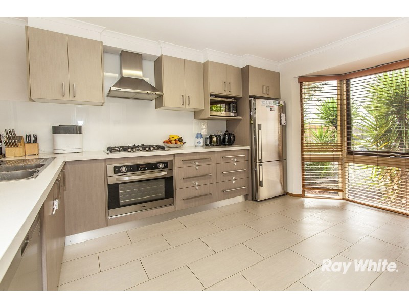 4 Murray Crescent, Rowville VIC 3178