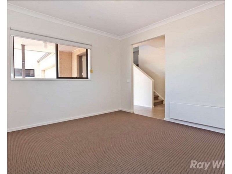 2/5 Denver Crescent, Rowville VIC 3178