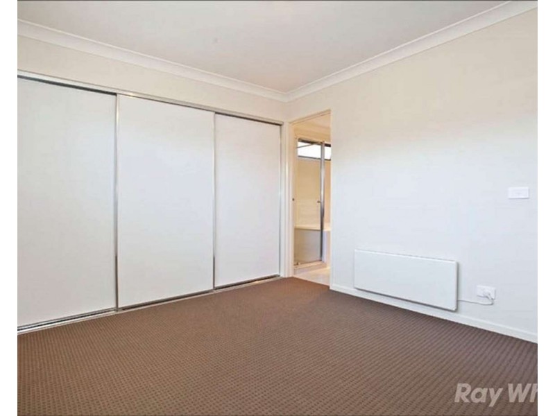 2/5 Denver Crescent, Rowville VIC 3178