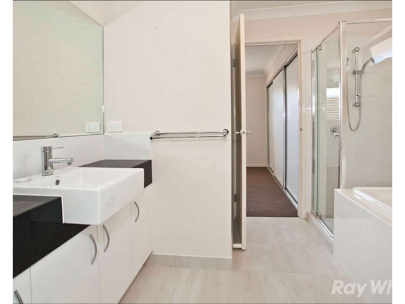 2/5 Denver Crescent, Rowville VIC 3178