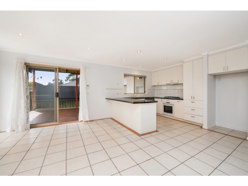 2/40 Sylphide Way, Wantirna South VIC 3152