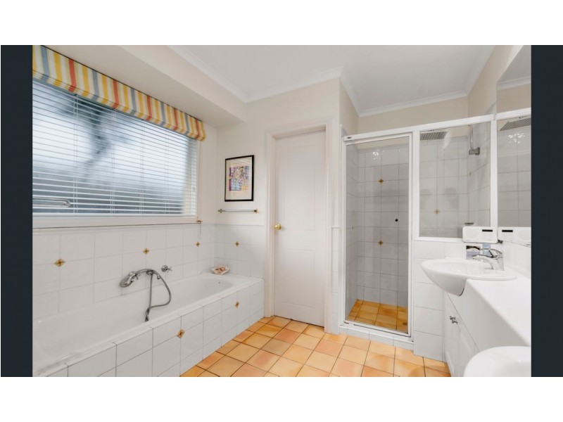 1/37 Hinkler Road, Glen Waverley VIC 3150