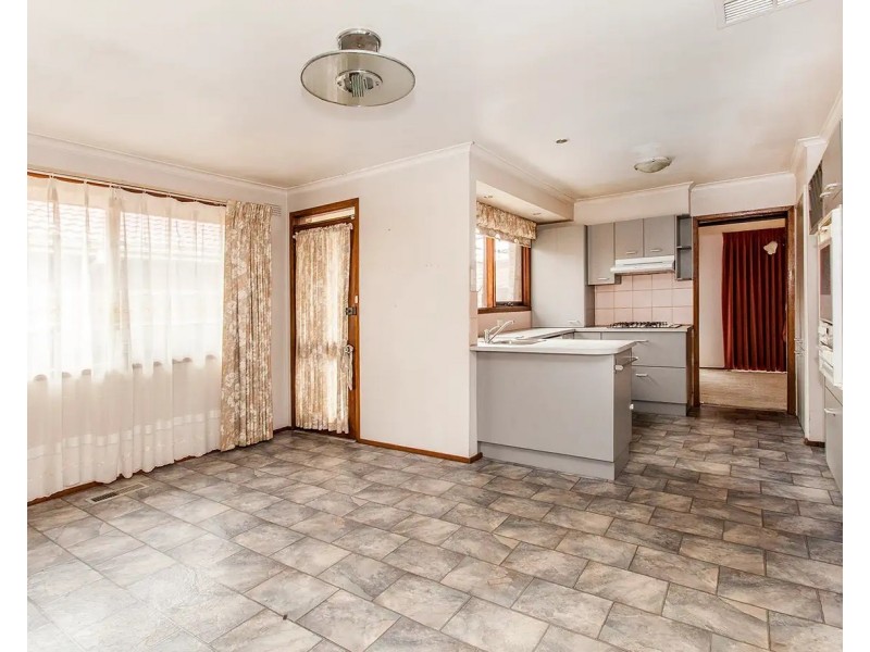32 Rosemary Street, Chadstone VIC 3148