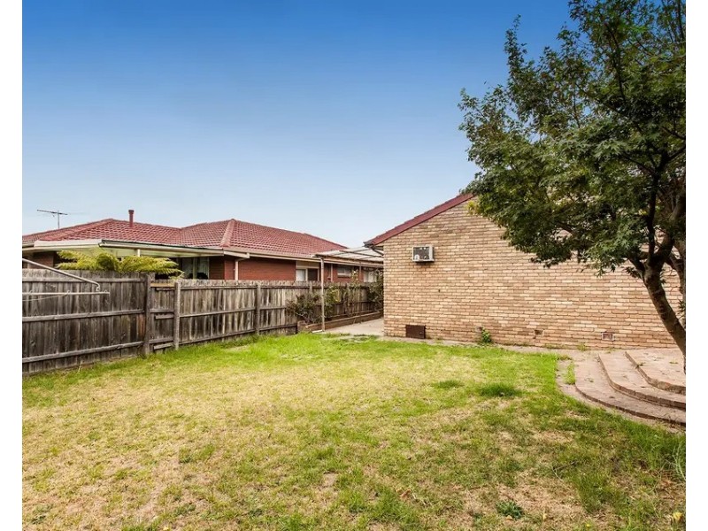 32 Rosemary Street, Chadstone VIC 3148