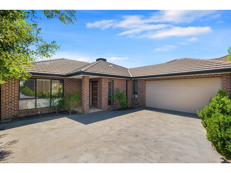 2/1 Narallah Grove, Box Hill North VIC 3129
