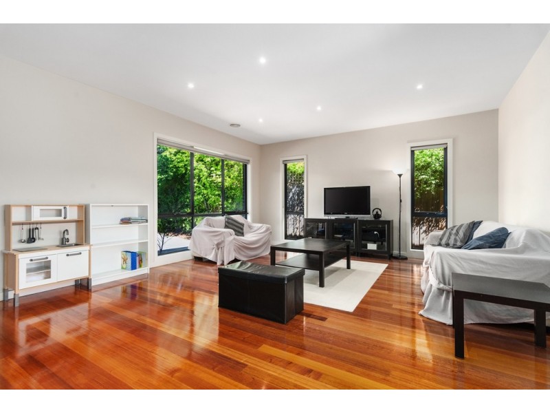 2/1 Narallah Grove, Box Hill North VIC 3129