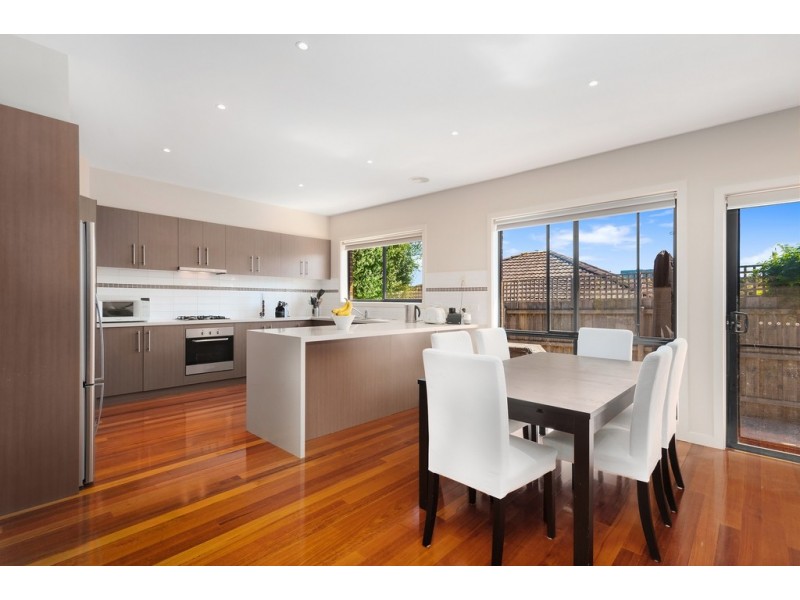 2/1 Narallah Grove, Box Hill North VIC 3129