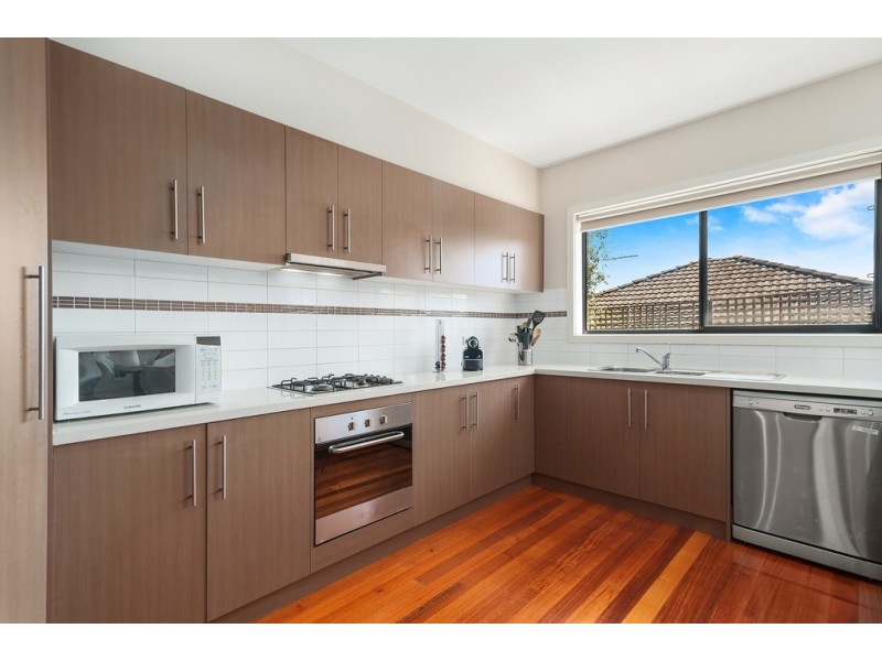 2/1 Narallah Grove, Box Hill North VIC 3129