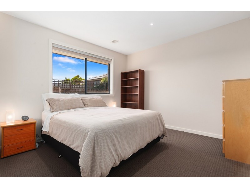 2/1 Narallah Grove, Box Hill North VIC 3129