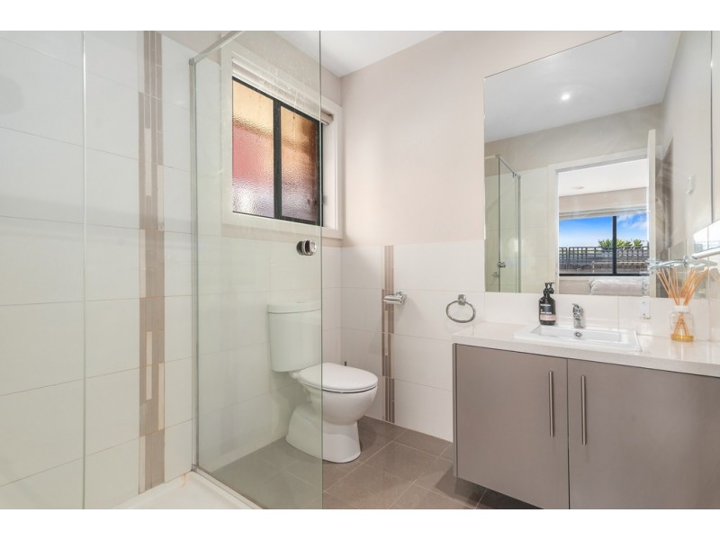 2/1 Narallah Grove, Box Hill North VIC 3129