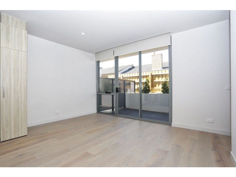 2/3 Lynne Avenue, Wantirna South VIC 3152