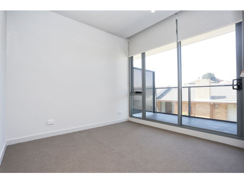 2/3 Lynne Avenue, Wantirna South VIC 3152