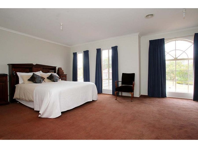 1 Blackham Court, Wantirna South VIC 3152