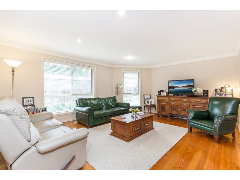2/21 Poole Street, Burwood VIC 3125