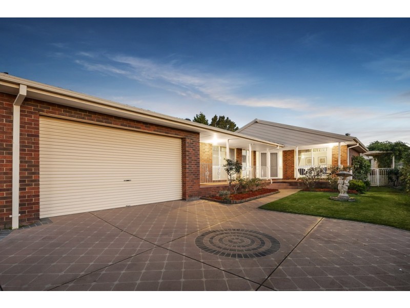 11 Reita Avenue, Wantirna South VIC 3152