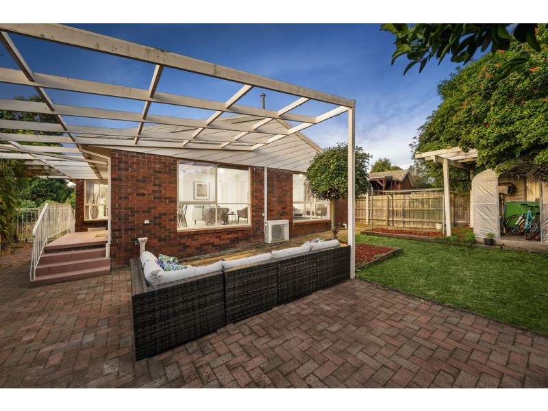 11 Reita Avenue, Wantirna South VIC 3152