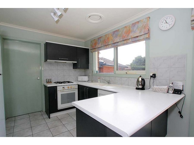 16 Tintern Crescent, Wantirna South VIC 3152