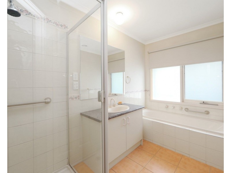 101 Quail Way, Rowville VIC 3178