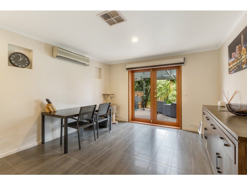 75 Dandelion Drive, Rowville VIC 3178