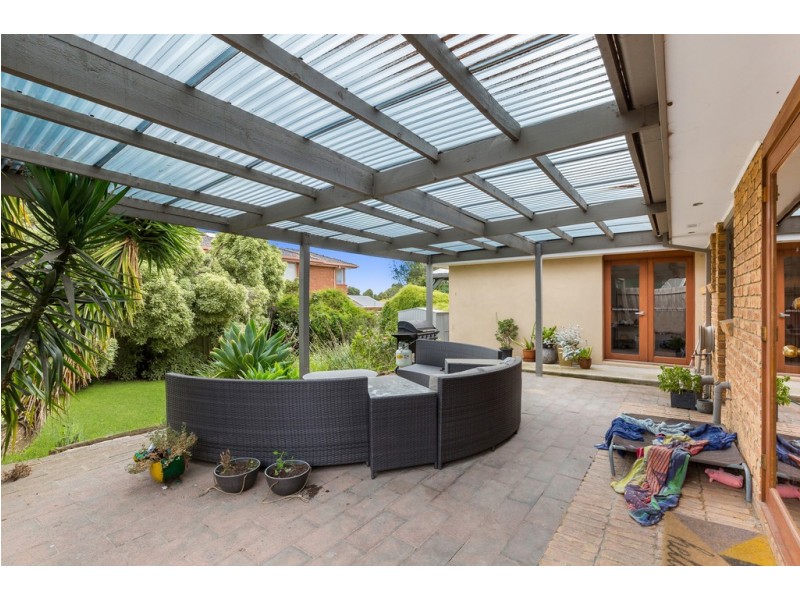 75 Dandelion Drive, Rowville VIC 3178