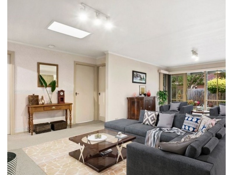 13 Roycroft Ave, Wantirna South VIC 3152