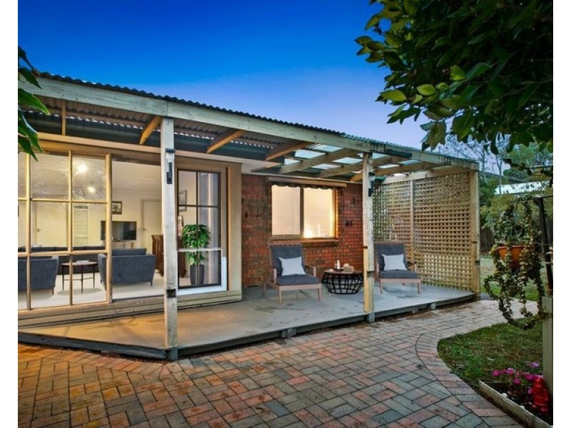 13 Roycroft Ave, Wantirna South VIC 3152