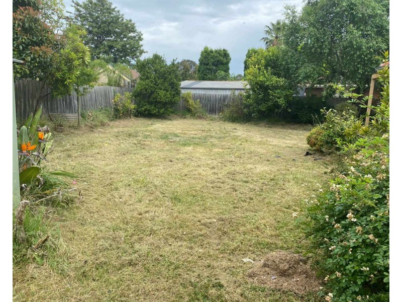 13 Roycroft Ave, Wantirna South VIC 3152