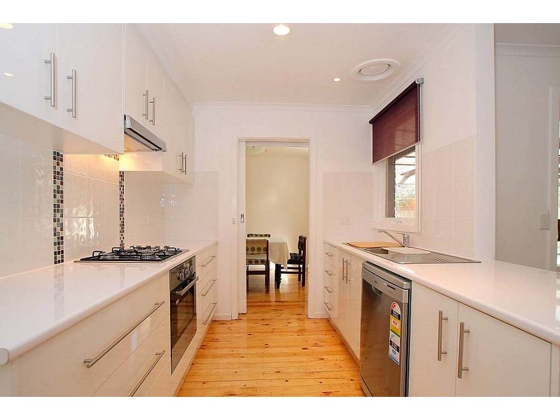 27 Argyle Way, Wantirna South VIC 3152