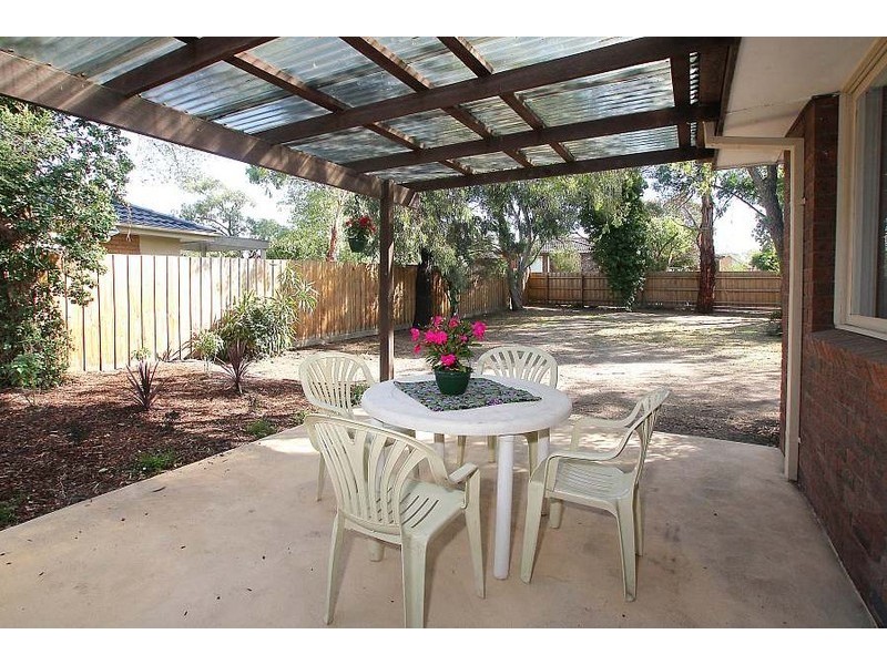 27 Argyle Way, Wantirna South VIC 3152