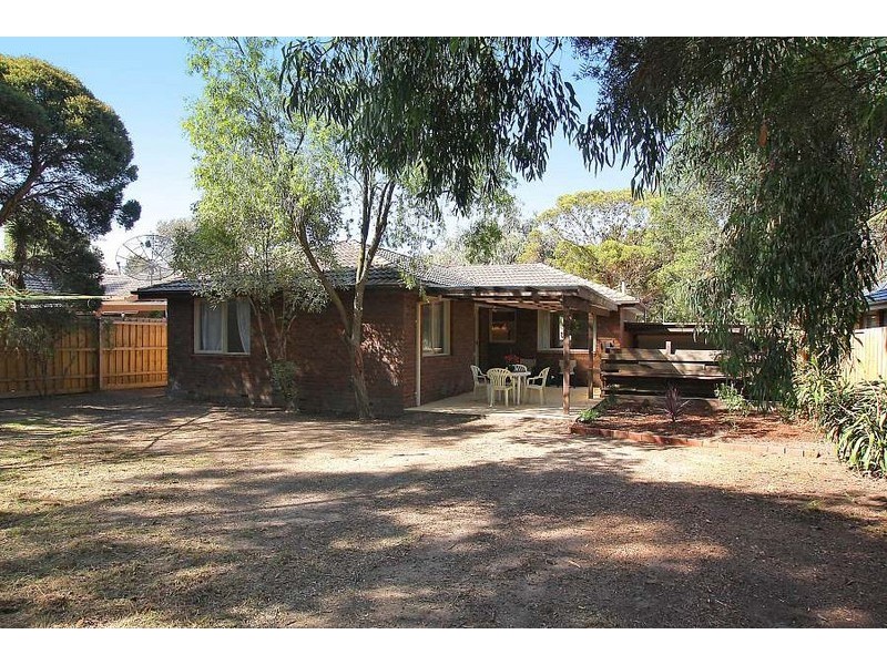 27 Argyle Way, Wantirna South VIC 3152