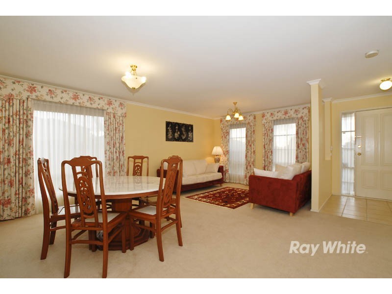 77 Sasses Avenue, Bayswater VIC 3153