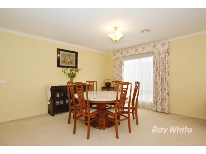 77 Sasses Avenue, Bayswater VIC 3153