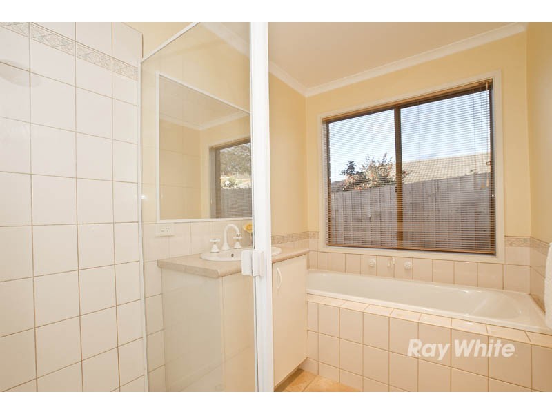77 Sasses Avenue, Bayswater VIC 3153