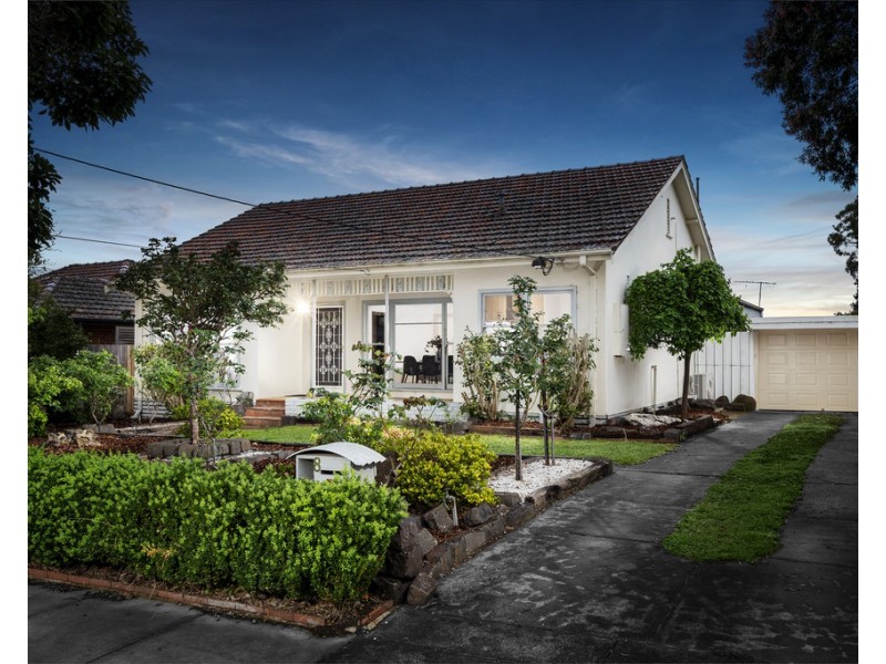 8 Hamilton Crescent, Doncaster East VIC 3109