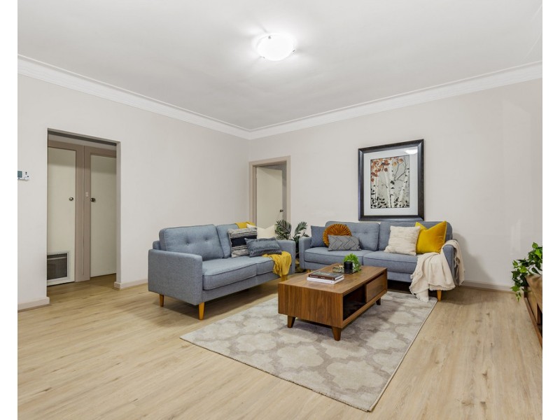 8 Hamilton Crescent, Doncaster East VIC 3109