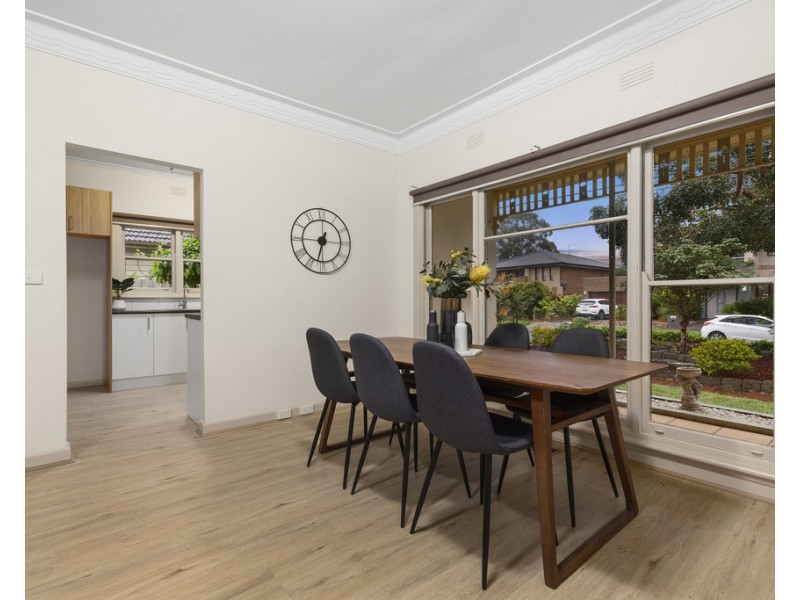 8 Hamilton Crescent, Doncaster East VIC 3109