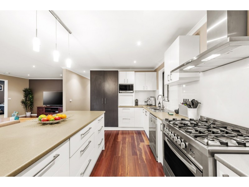 11 Raheen Avenue, Wantirna VIC 3152