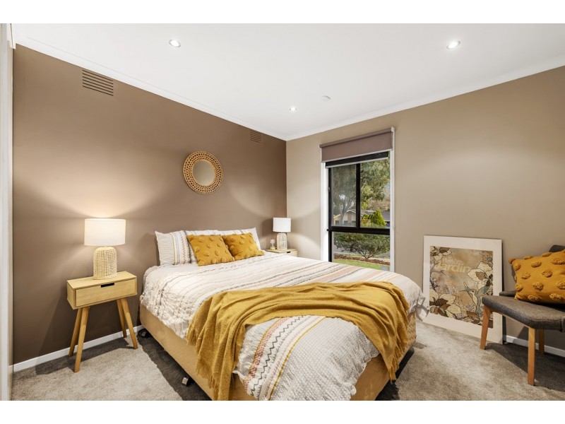 11 Raheen Avenue, Wantirna VIC 3152