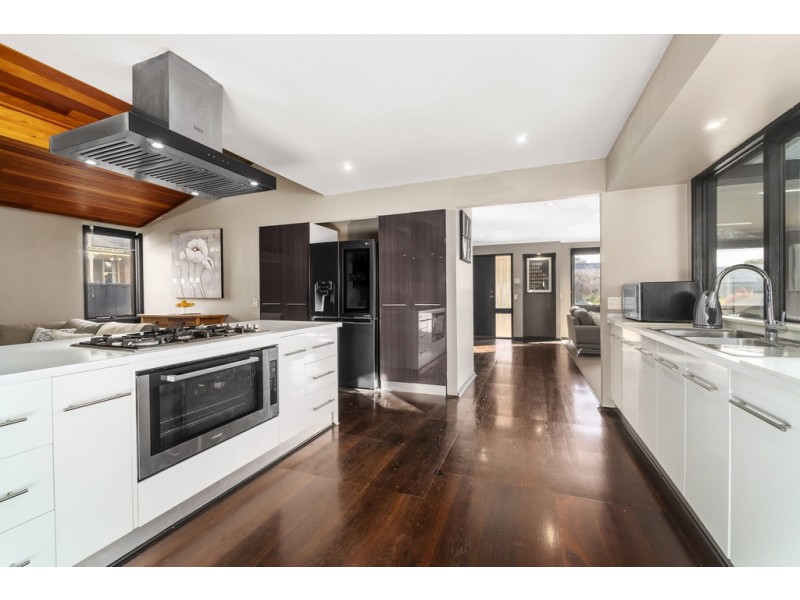 97 Fraser Cresent, Wantirna South VIC 3152