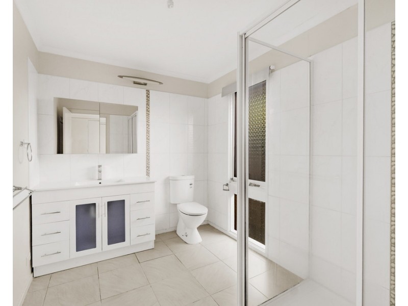 14 Mowbray Drive, Wantirna South VIC 3152