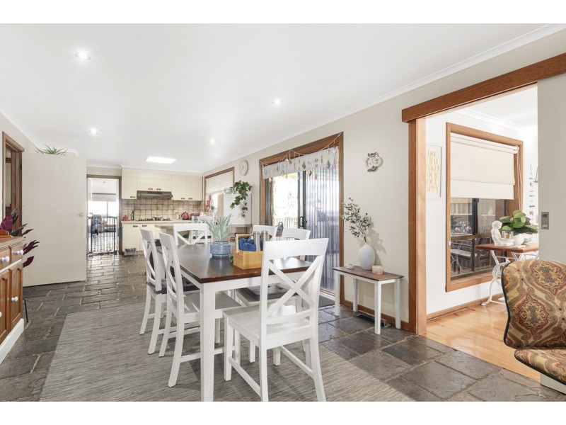 8 Cowin Close, Rowville VIC 3178