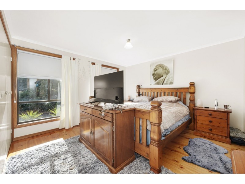 8 Cowin Close, Rowville VIC 3178