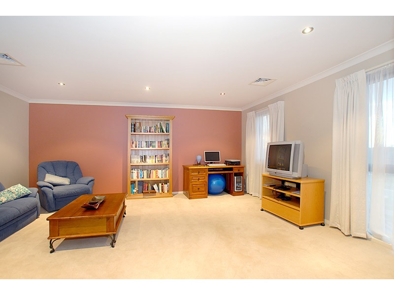 7 Sarah Court, Wantirna South VIC 3152