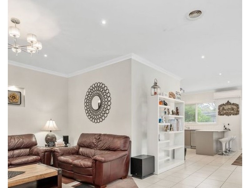2/15 Kingsford Street, Bayswater VIC 3153