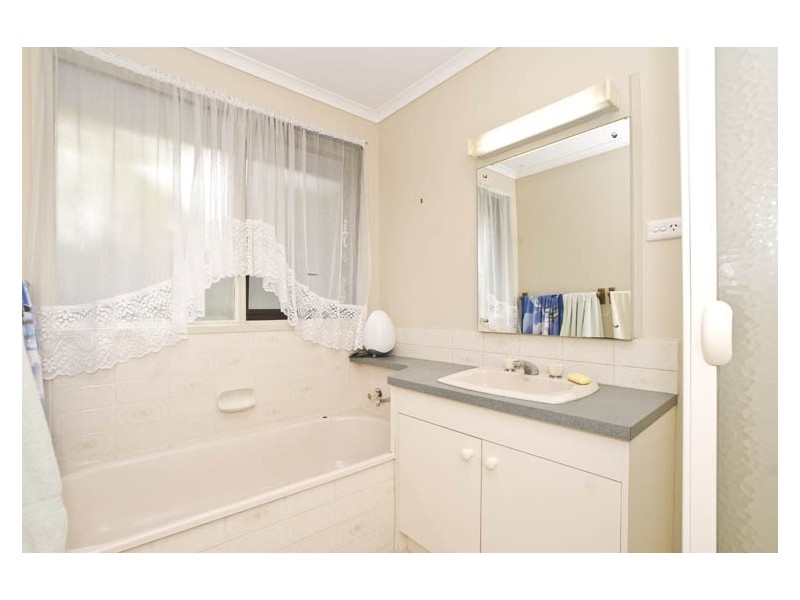 62 Birchfield Crescent, Wantirna VIC 3152