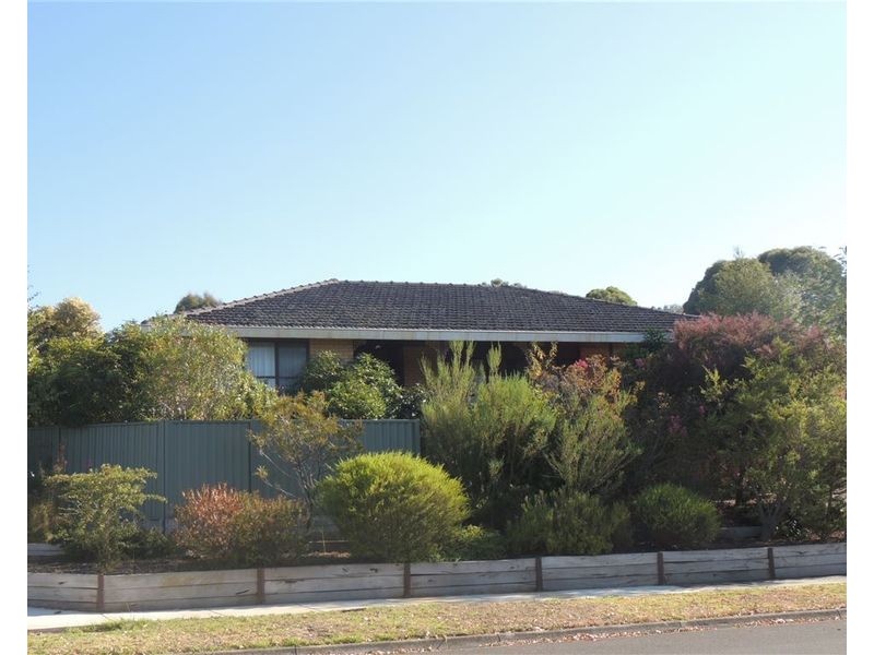 23 Harmsworth Avenue, Wantirna VIC 3152