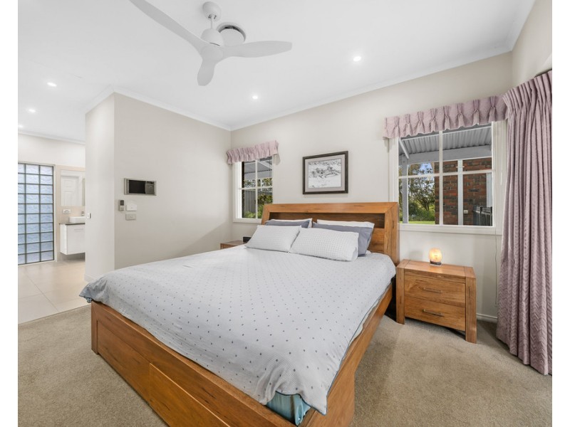 11 Hertford Court, Wantirna South VIC 3152