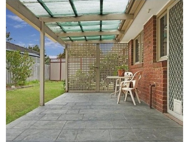 27 Wentworth Street, Cranbourne North VIC 3977