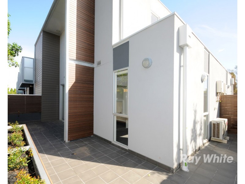 5/2 Middleborough Road, Burwood East VIC 3151