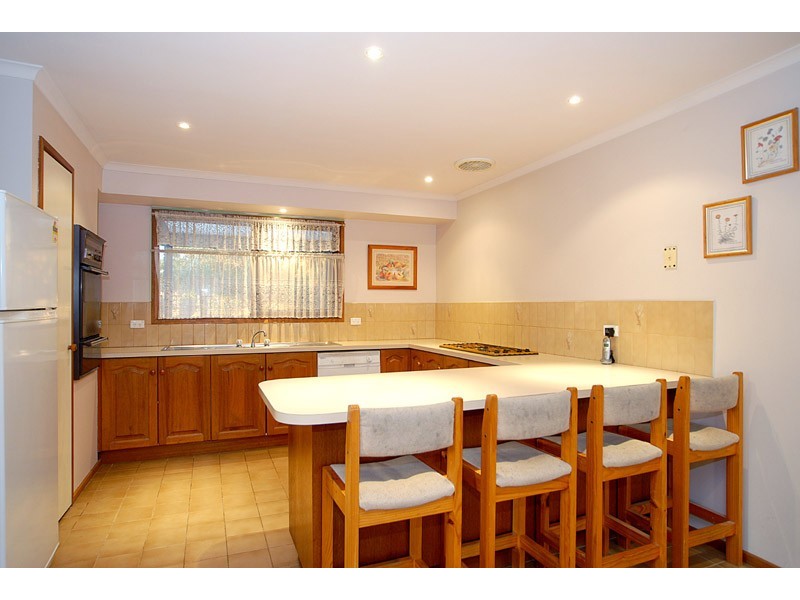 27  Van Court, Narre Warren VIC 3805